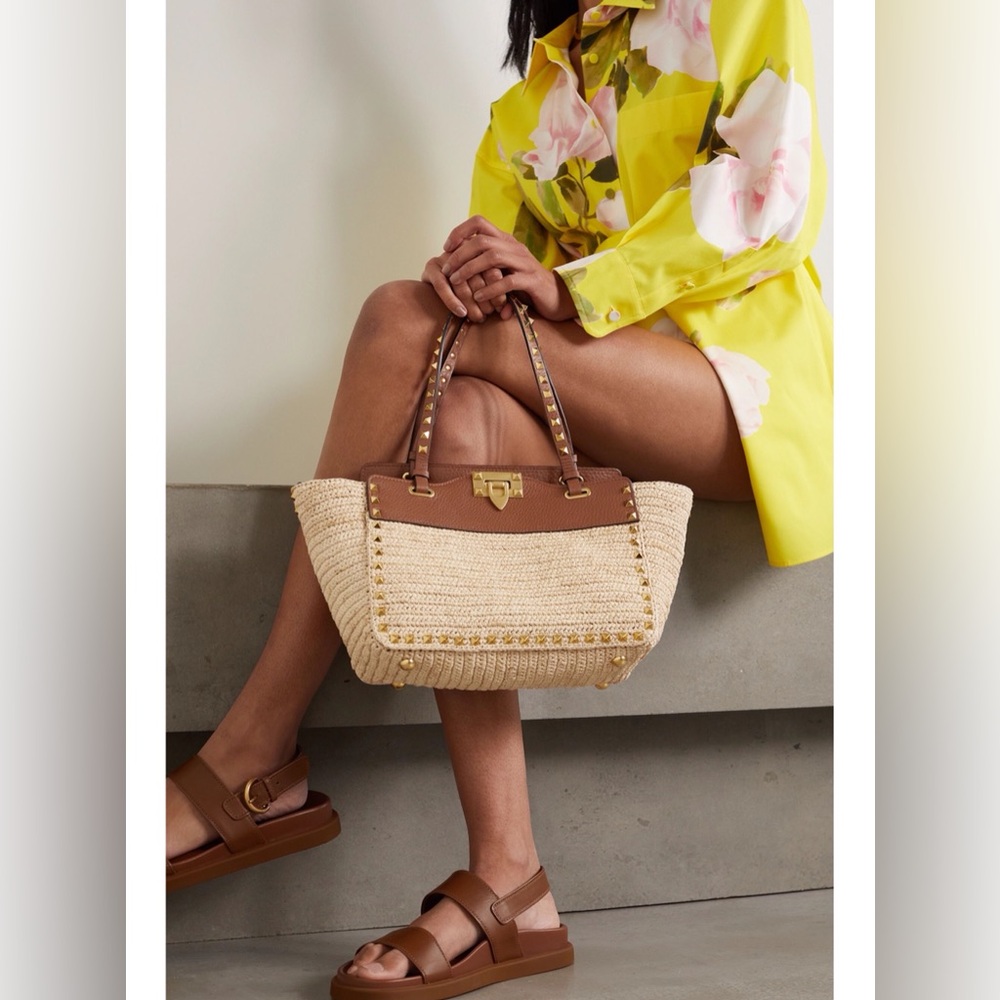 Valentino Garavani Rockstud raffia woven tote bag